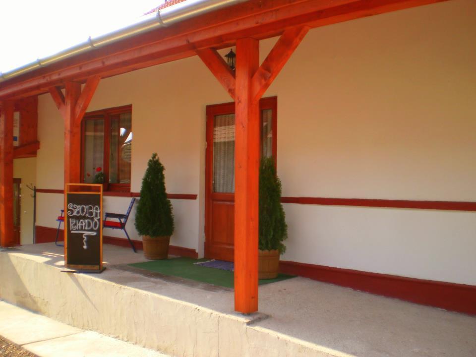 Sator-Hegy Vendeghaz Hotel Abaujszanto ภายนอก รูปภาพ